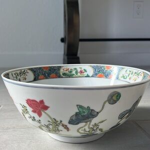 1960s Vintage Chinoiserie Hand Painted Lotus Bowl with Koi Fish Decorati…
